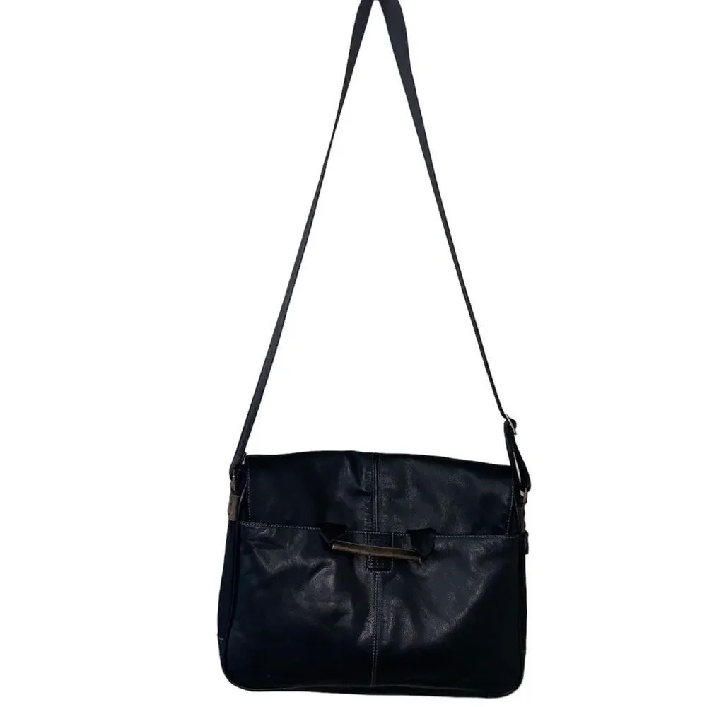 Boconi Black Leather Garth Slim Mailbag Messenger Laptop Bag with Shoulder Strap